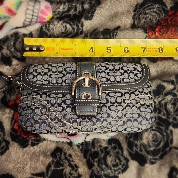 Coach - Vintage Wristlet - Navy Blue - Picture 6 of 8